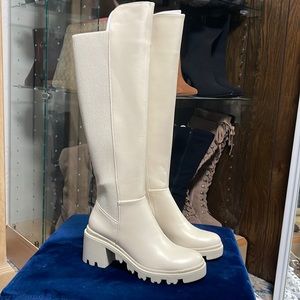 Bone color boots 👢